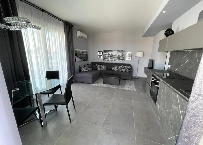 Villa Polinesia 5 *
